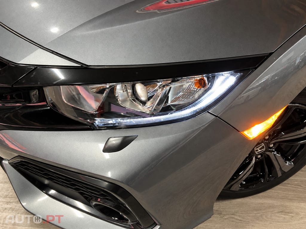 Honda Civic 1.0 i-VTEC Executive CVT