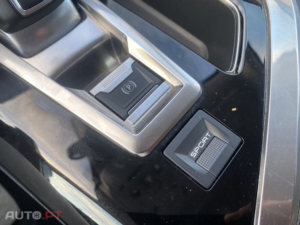 Peugeot 5008 1.5 BlueHDi Allure EAT8