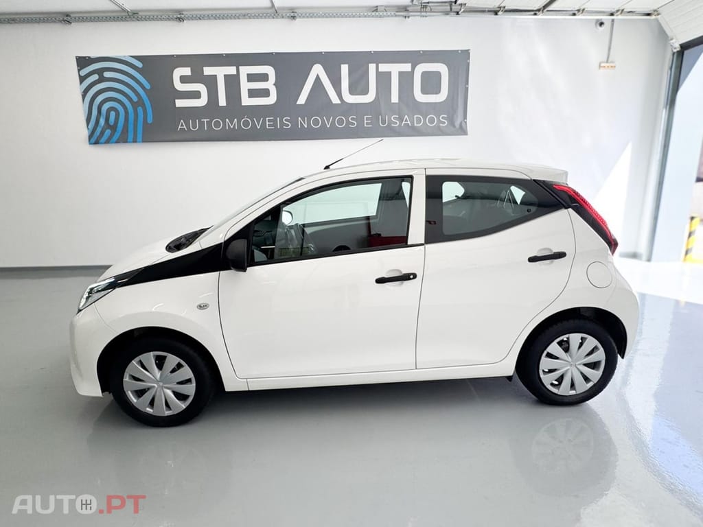 Toyota Aygo 1.0 X-Play Plus