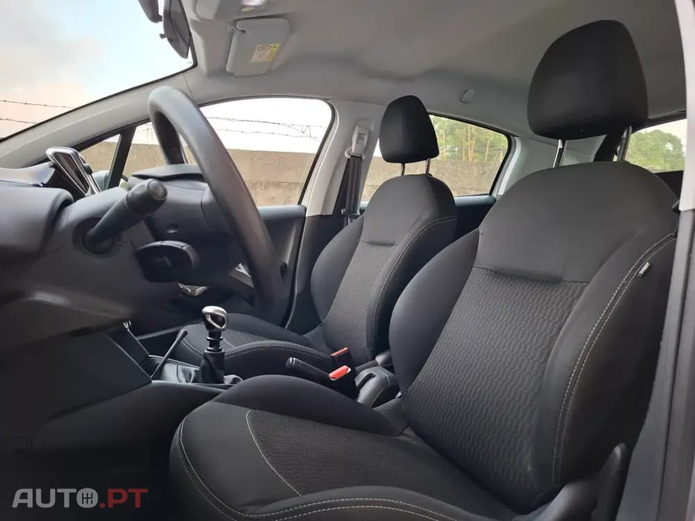 Peugeot 208 1.5 BlueHDi Active