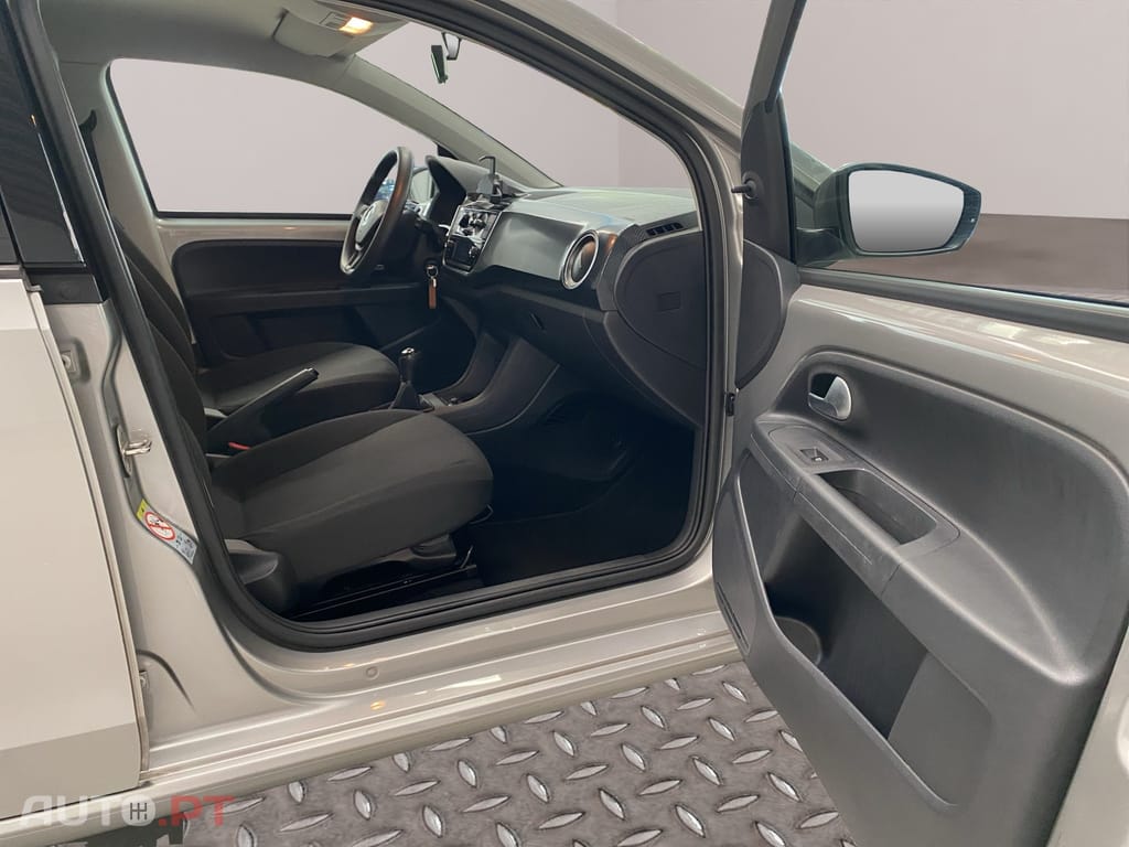 Volkswagen Up! Outro