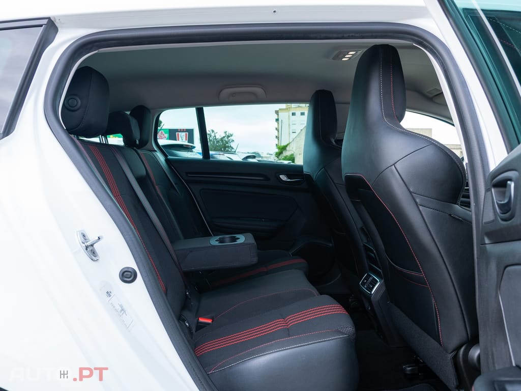 Renault Mégane Sport Tourer 1.5 Blue dCi R.S. Line EDC