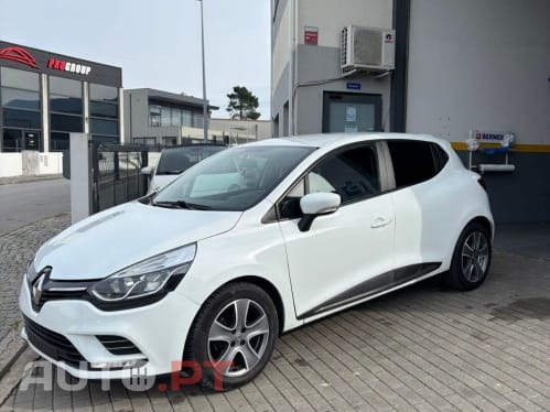 Renault Clio (Energy) dCi 90 Start & Stop LIMITED — fotografia 4