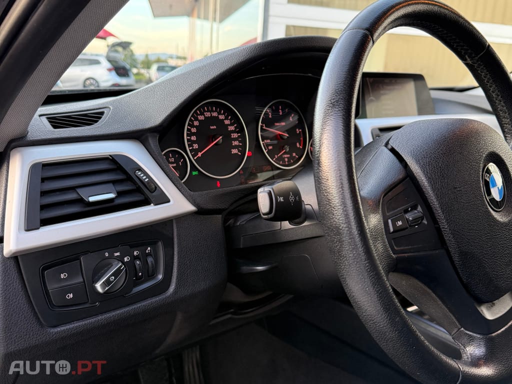 BMW 318 d Touring Line Modern