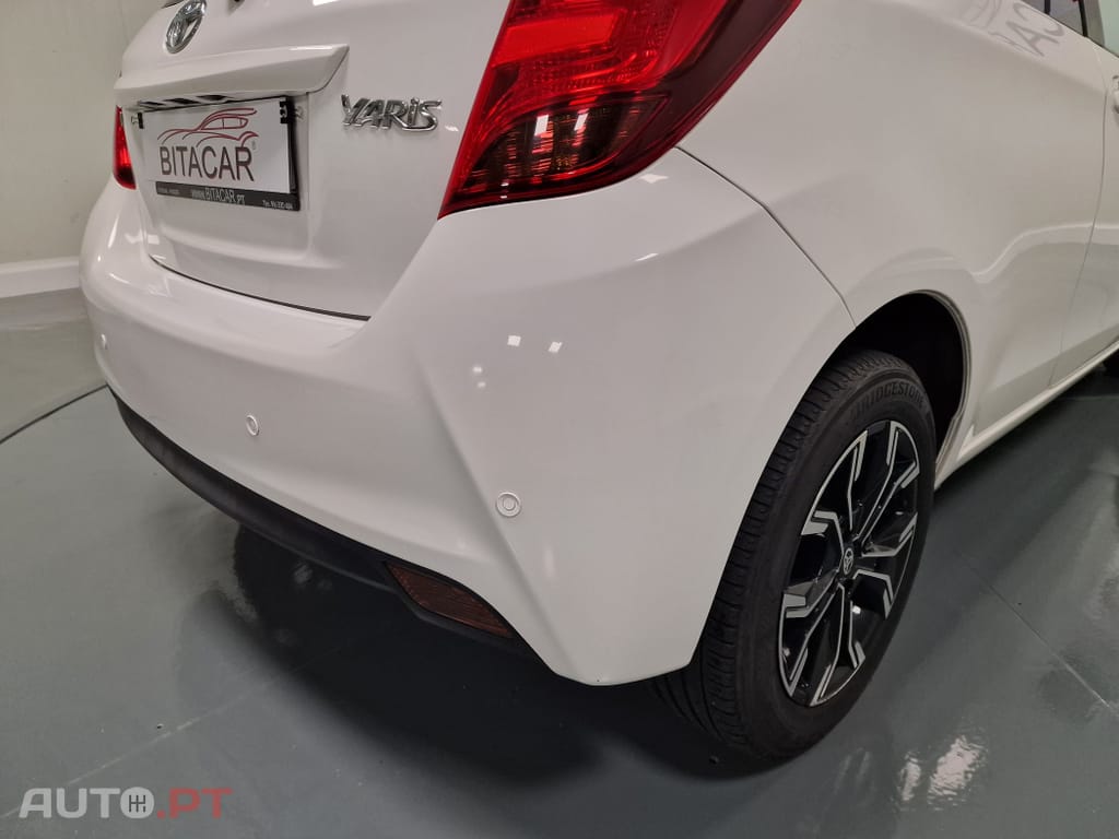 Toyota Yaris BIZZ 1.4 D-4D 90CV IVA DEDUTIVEL