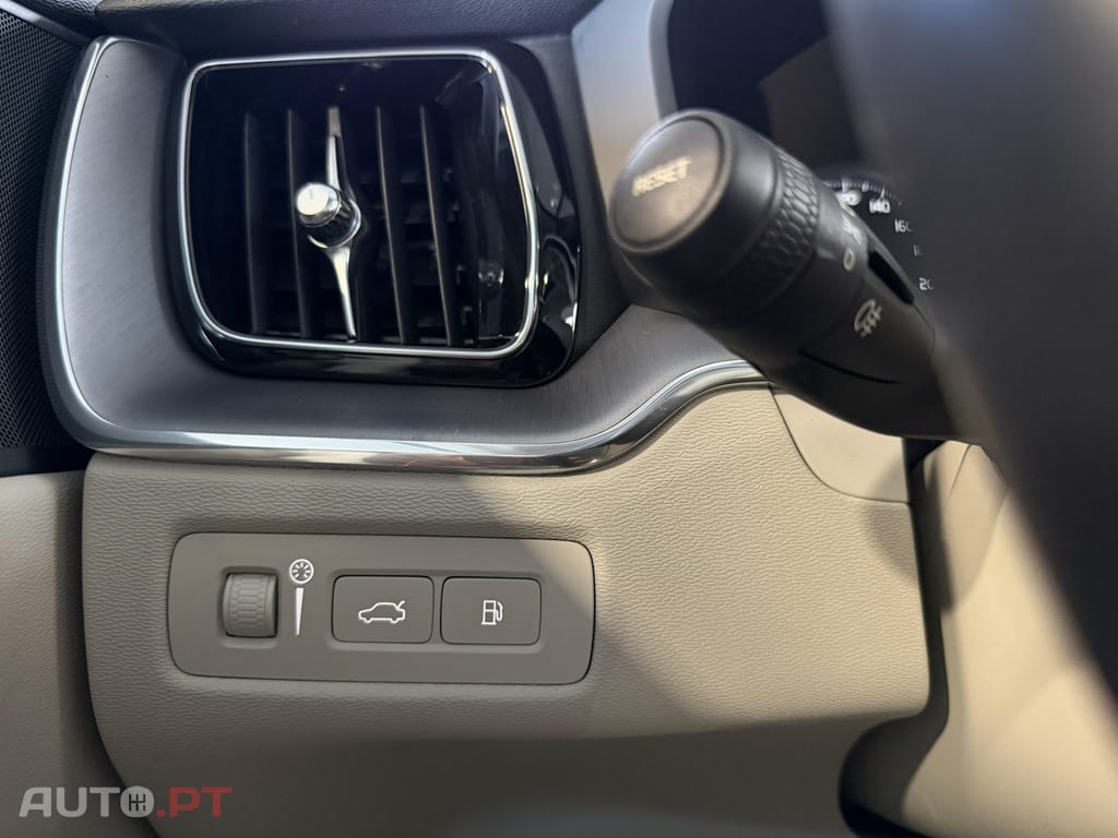 Volvo XC60 2.0 T6 PHEV Inscription Expression AWD