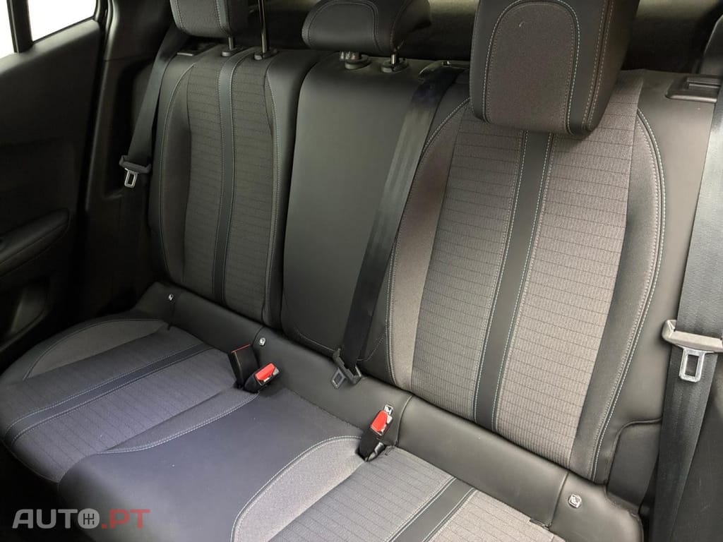 Peugeot 2008 1.5 BlueHDi Allure Pack EAT8