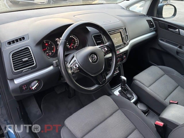 Volkswagen Sharan 2.0 TDI Highline DSG