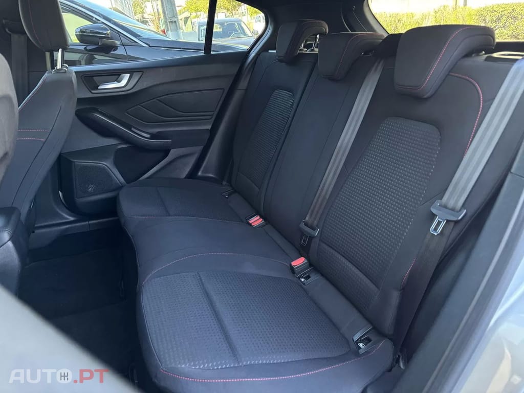 Ford Focus 1.5 TDCi EcoBlue ST-Line X