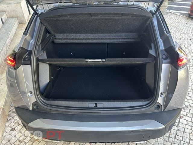 Peugeot 2008 1.2 PureTech GT EAT8 — fotografia 5