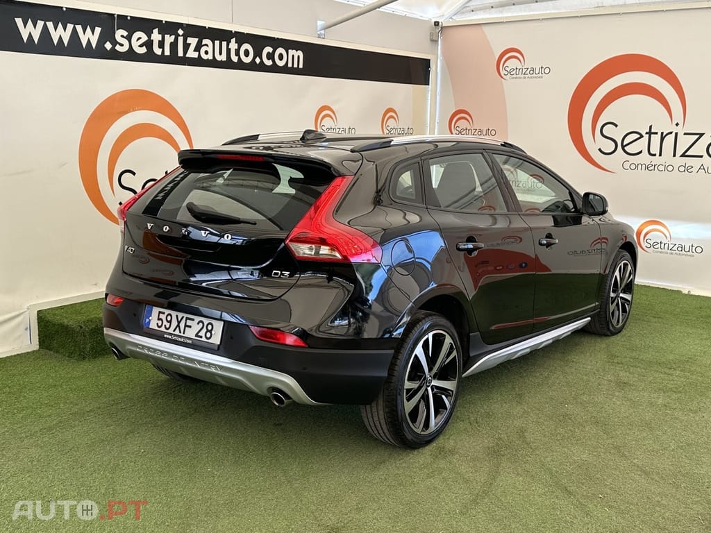 Volvo V40 Cross Country 2.0 D3 Momentum