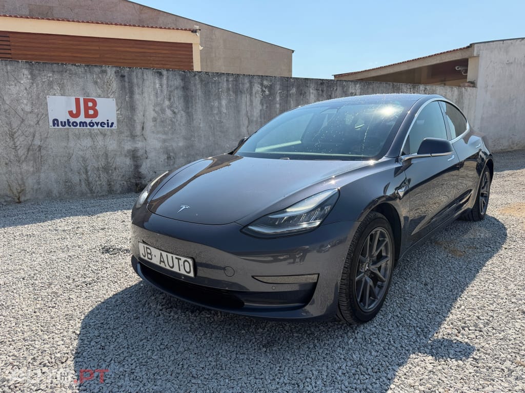 Tesla Model 3 Outro