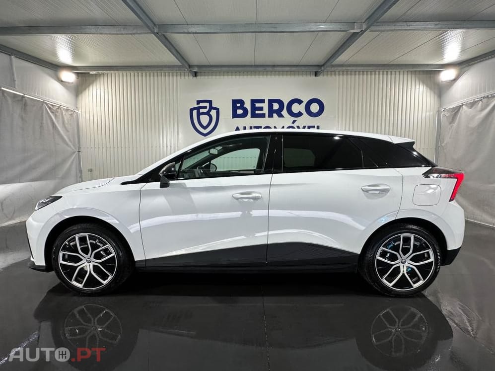 MG MG4 64 kWh Luxury
