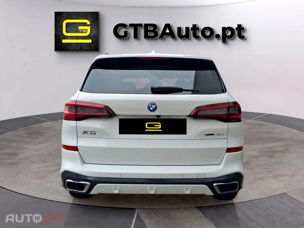 BMW X5 xDrive45e