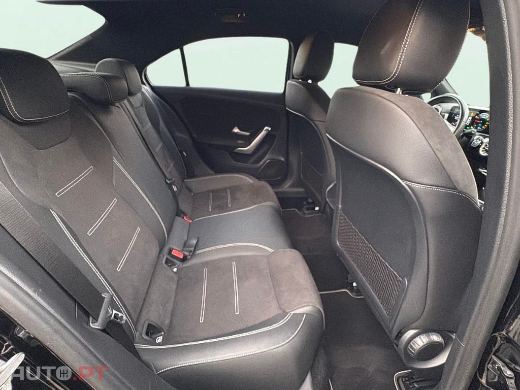 Mercedes-Benz A 250 e AMG Line