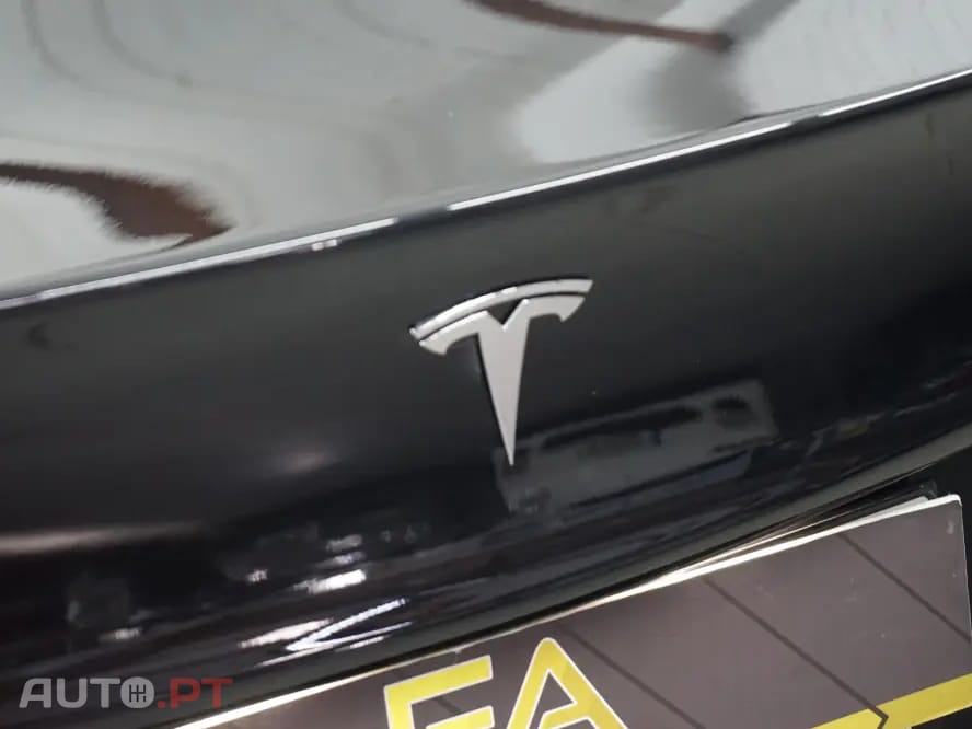 Tesla Model 3 Standard Range Plus RWD