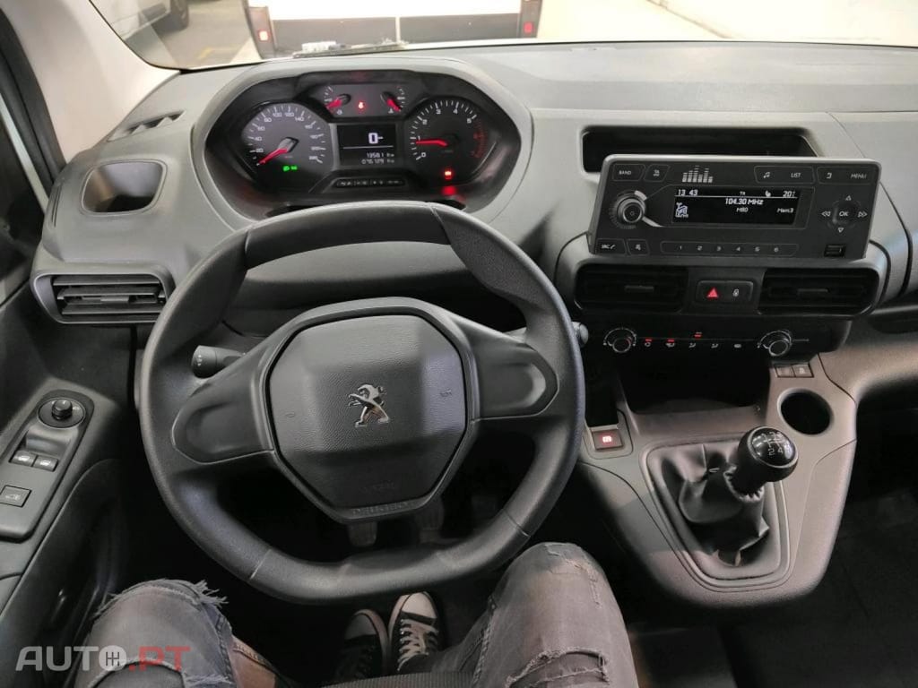 Peugeot Partner Pro Standard 1.5 BlueHDi 3 Lug.  -  IVA Dedutível