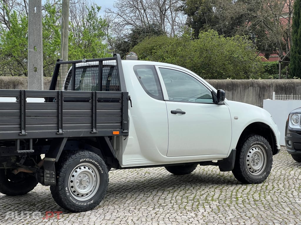 Mitsubishi L200 2.5 DI-D Club Intense 3L 4WD