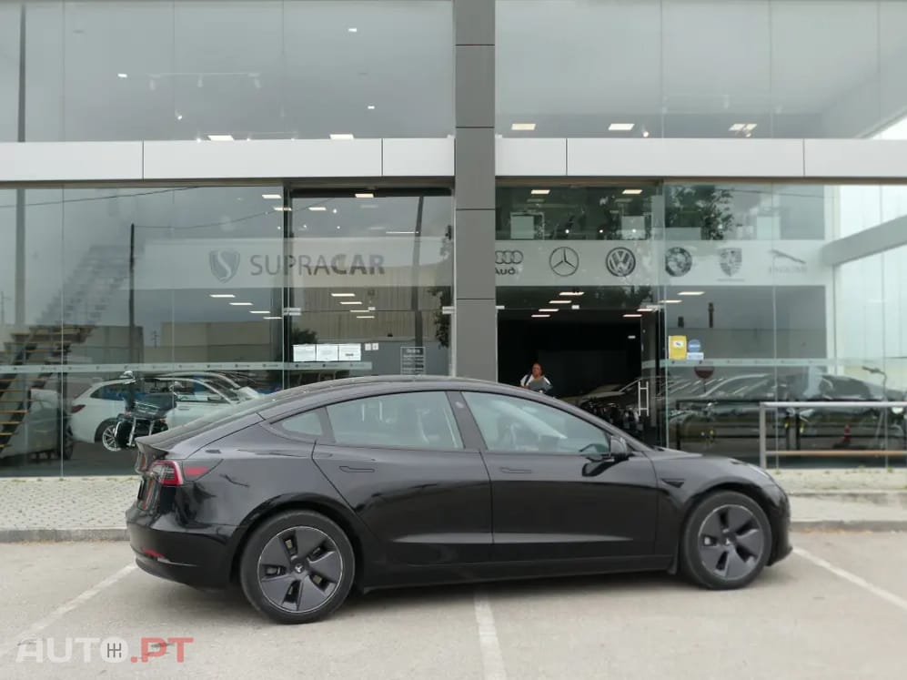 Tesla Model 3 Tração Traseira