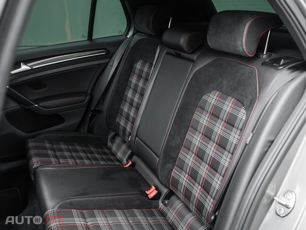 Volkswagen Golf 2.0 TSi GTi DSG Performance