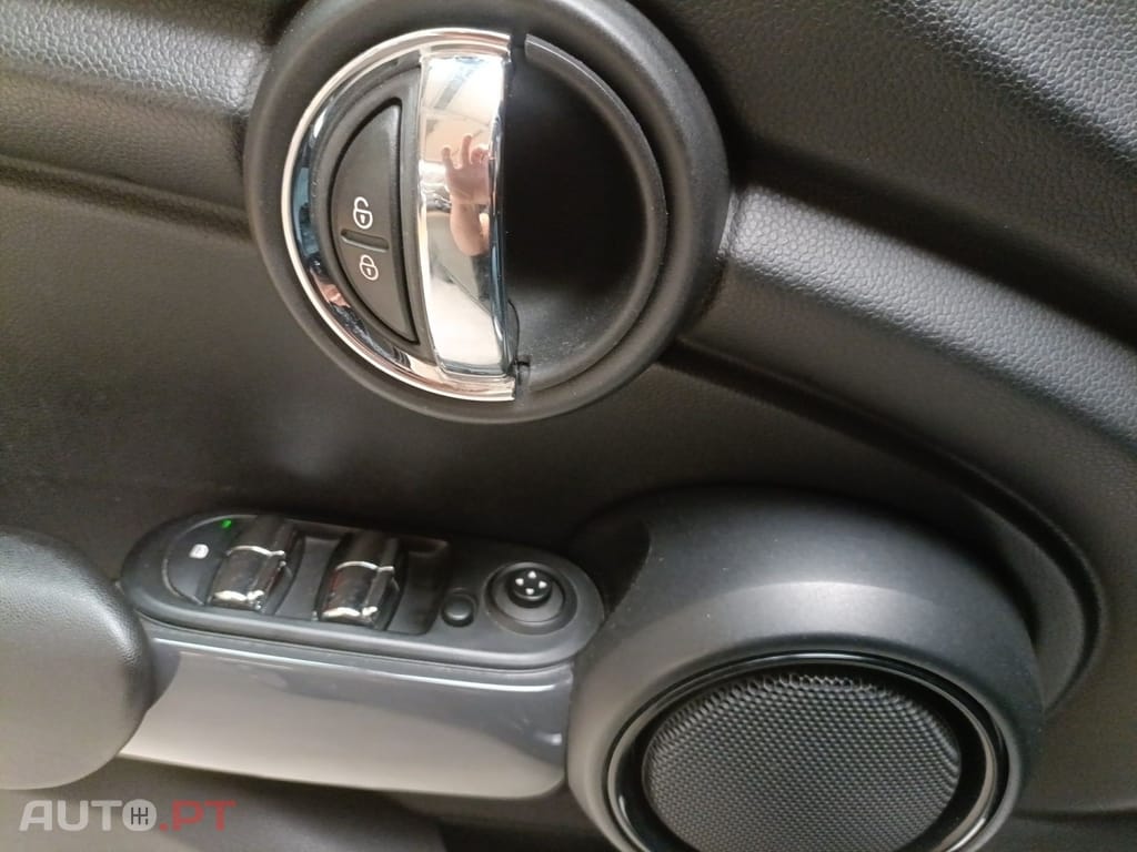 MINI Cooper Cooper D