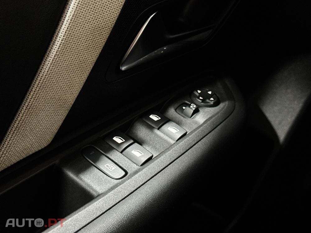 Citroen C4 PureTech 130 Stop&Start EAT8 PLUS