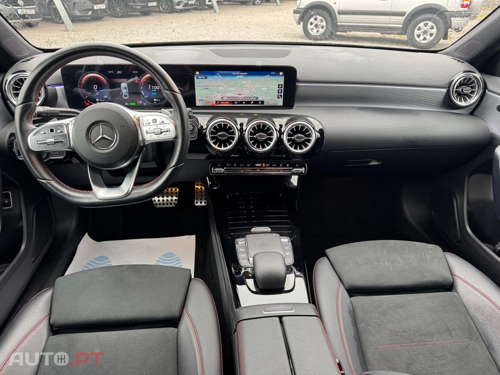 Mercedes-Benz A 250 e AMG Line