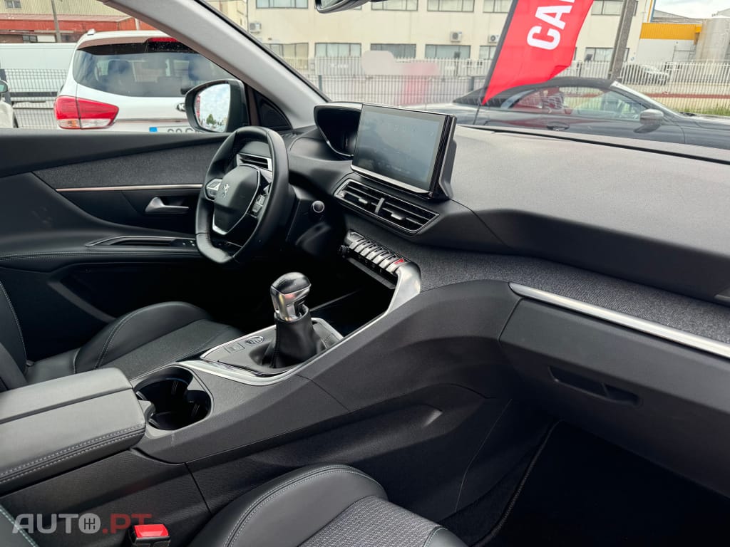 Peugeot 5008 1.5 BlueHDi Allure Pack