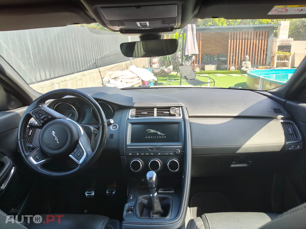 Jaguar E-Pace S dynamic