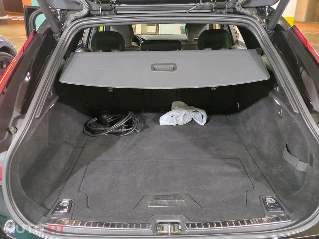 Volvo V90 2.0 T8 PHEV Inscription Expression AWD