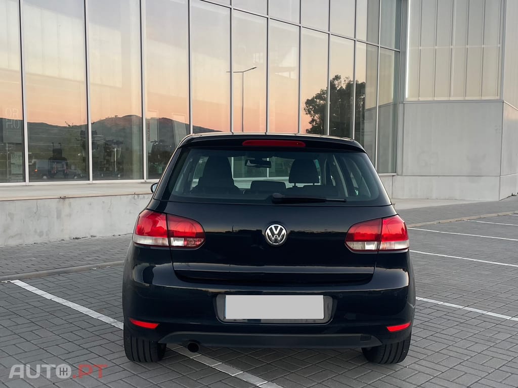 Volkswagen Golf 1.6 TDi Confortline