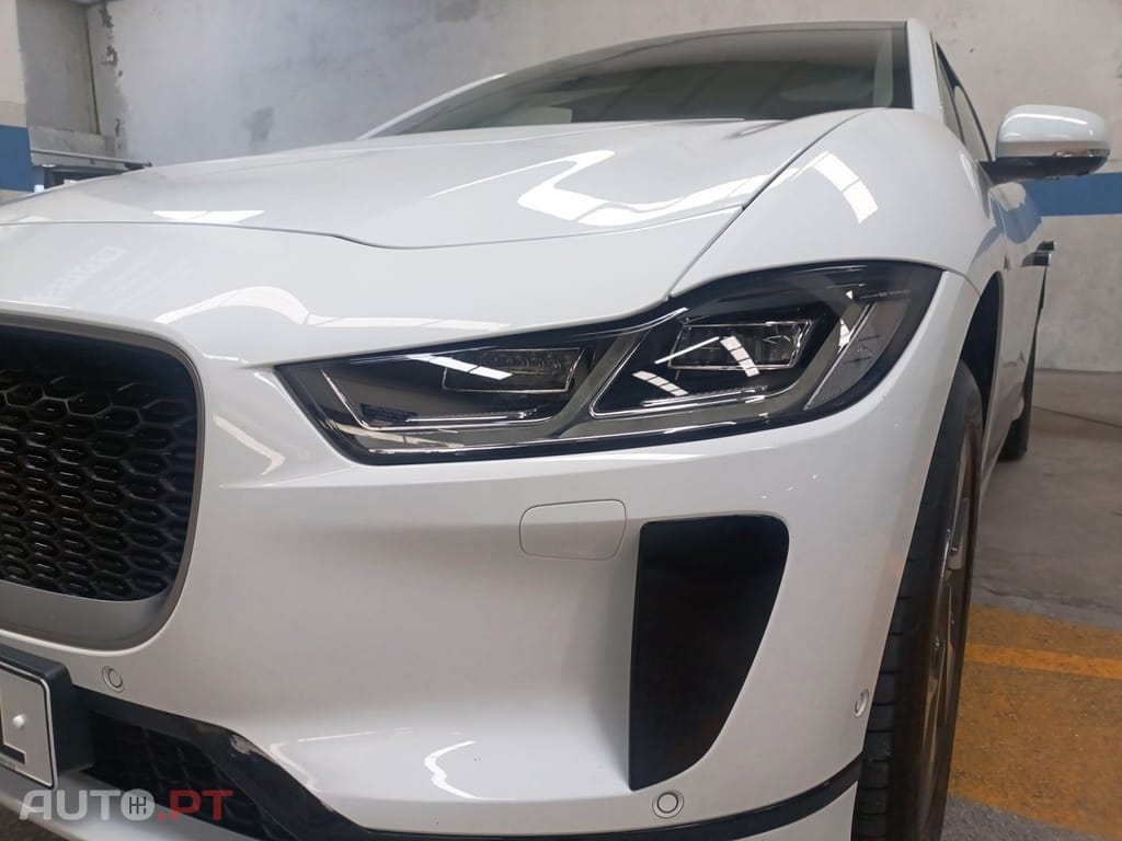 Jaguar I-Pace EV400 AWD SE