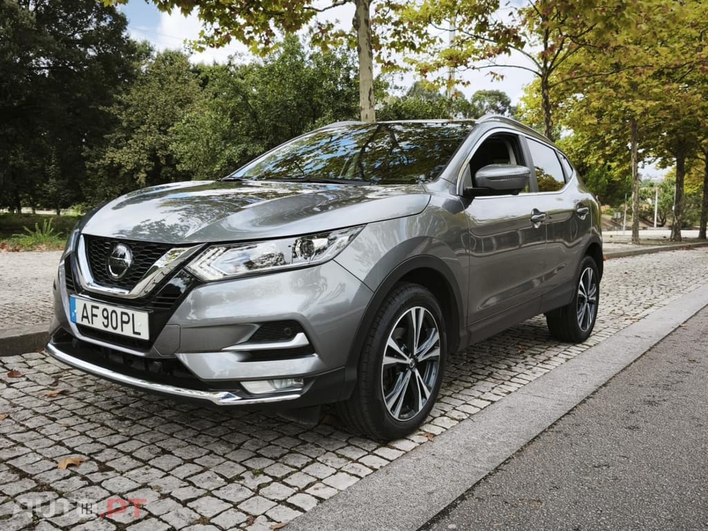 Nissan Qashqai 1.3 DIG-T N-Connecta J18 Led