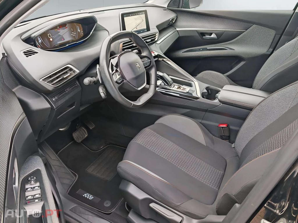 Peugeot 5008 1.5 BlueHDI  EAT8
