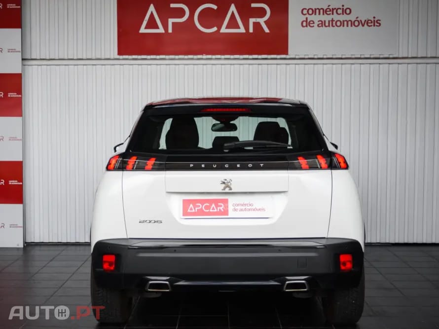 Peugeot 2008 PureTech 130 EAT8 Allure