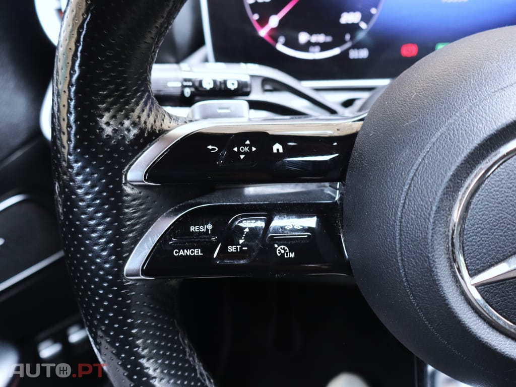 Mercedes-Benz C 300 e AMG Line