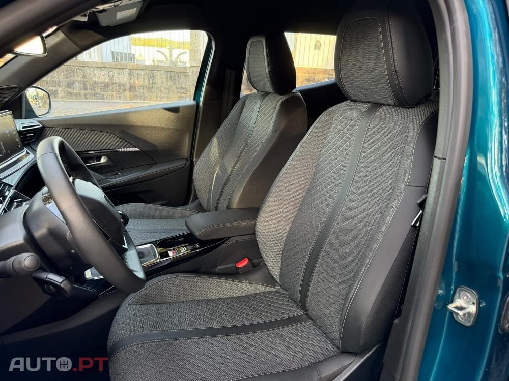 Peugeot 2008 1.2 PureTech Allure Pack