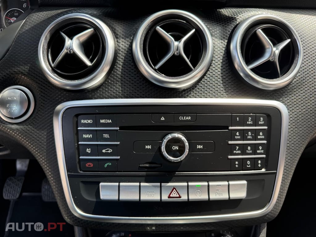Mercedes-Benz A 180 d AMG Line