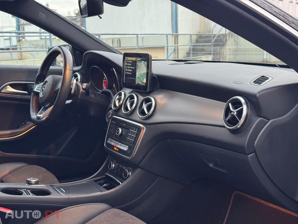 Mercedes-Benz CLA 180 7G-DCT AMG Line