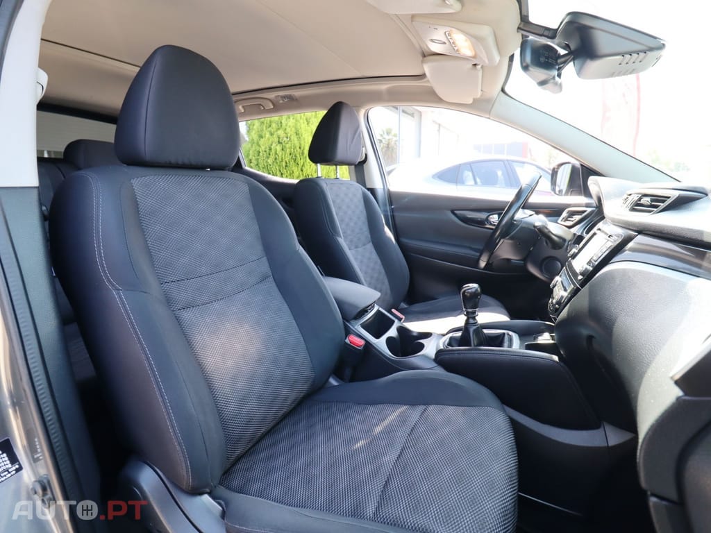 Nissan Qashqai 1.5 dCi N-Connecta 18