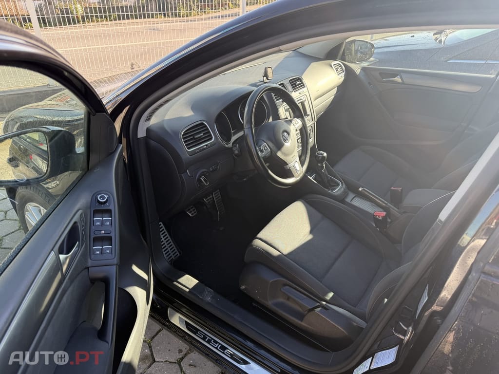 Volkswagen Golf 1.6 TDI DPF BlueMotion Style