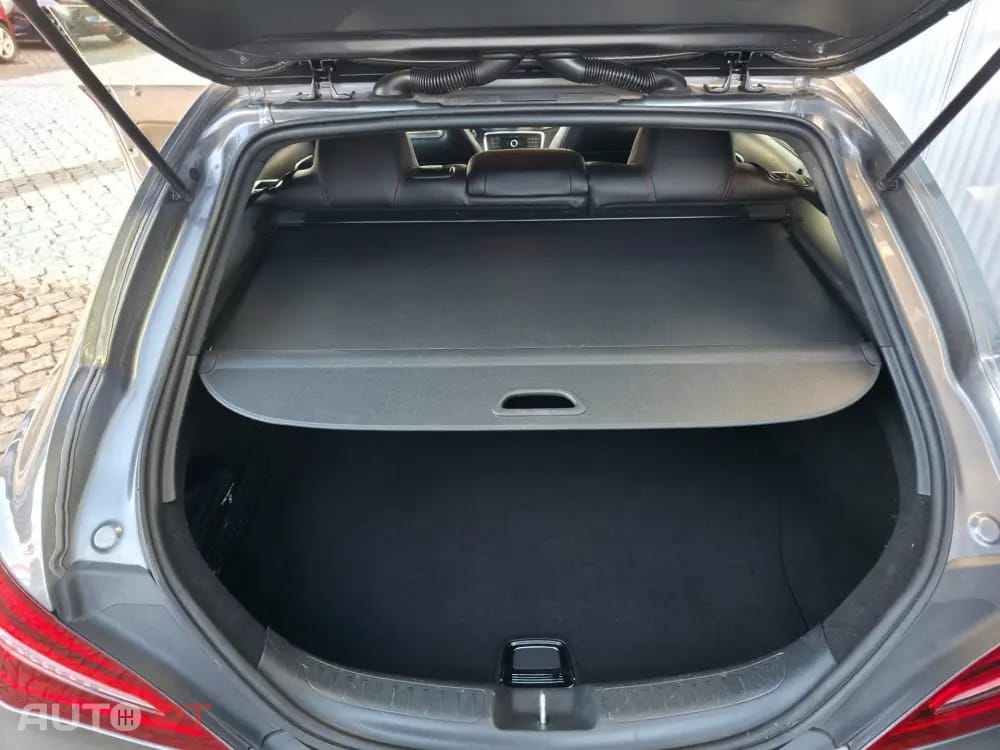 Mercedes-Benz CLA 200 AMG Line