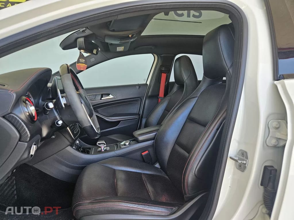 Mercedes-Benz A 35 AMG other_Outro