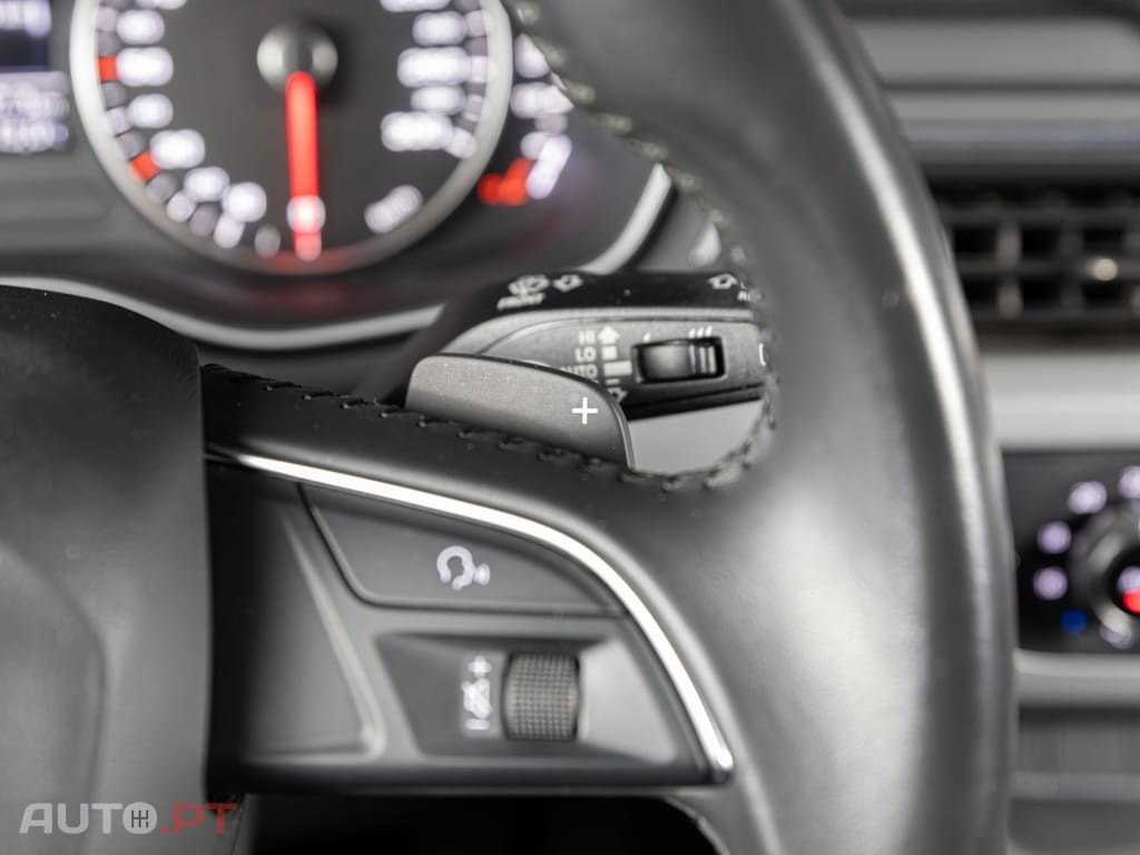 Audi A4 Avant 2.0 TDI Look RS4