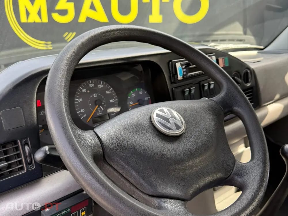 Volkswagen Crafter mini bus