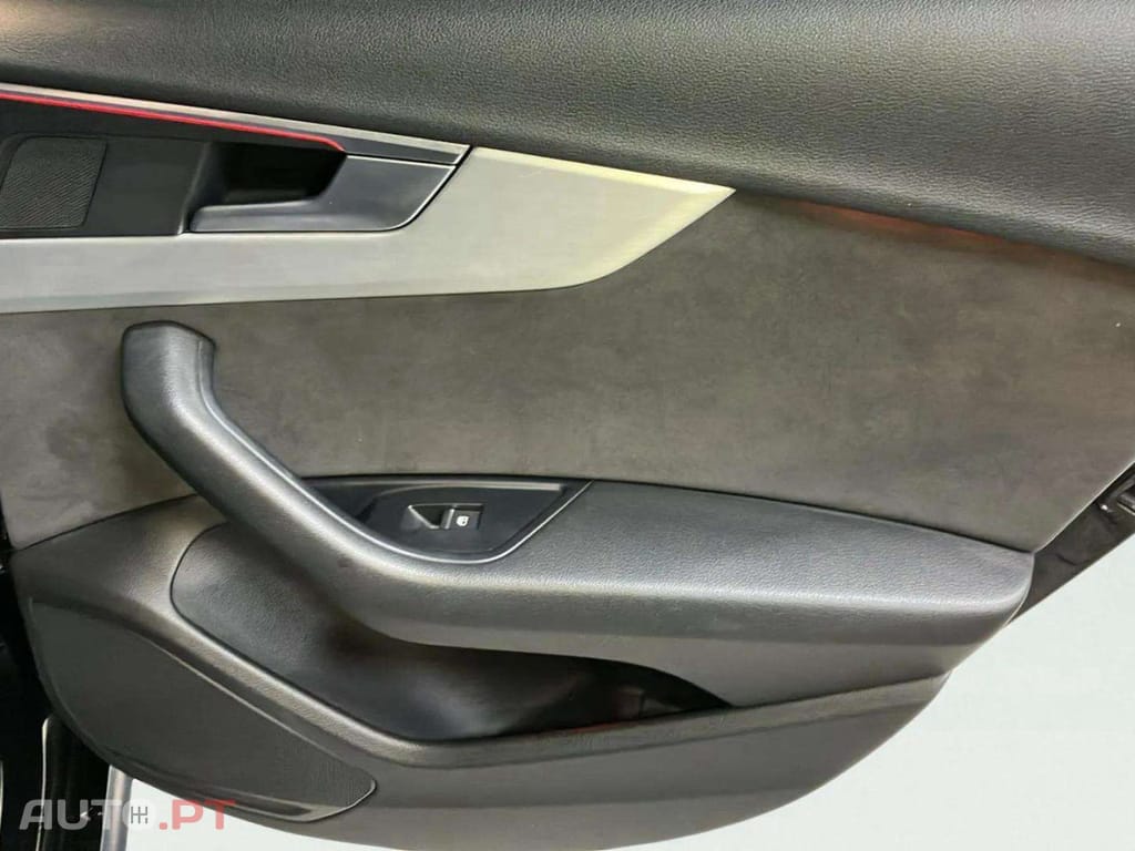 Audi A5 2.0 TDi S-Line Quattro