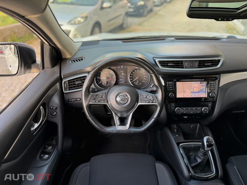 Nissan Qashqai 1.5 dCi N-Connecta J18