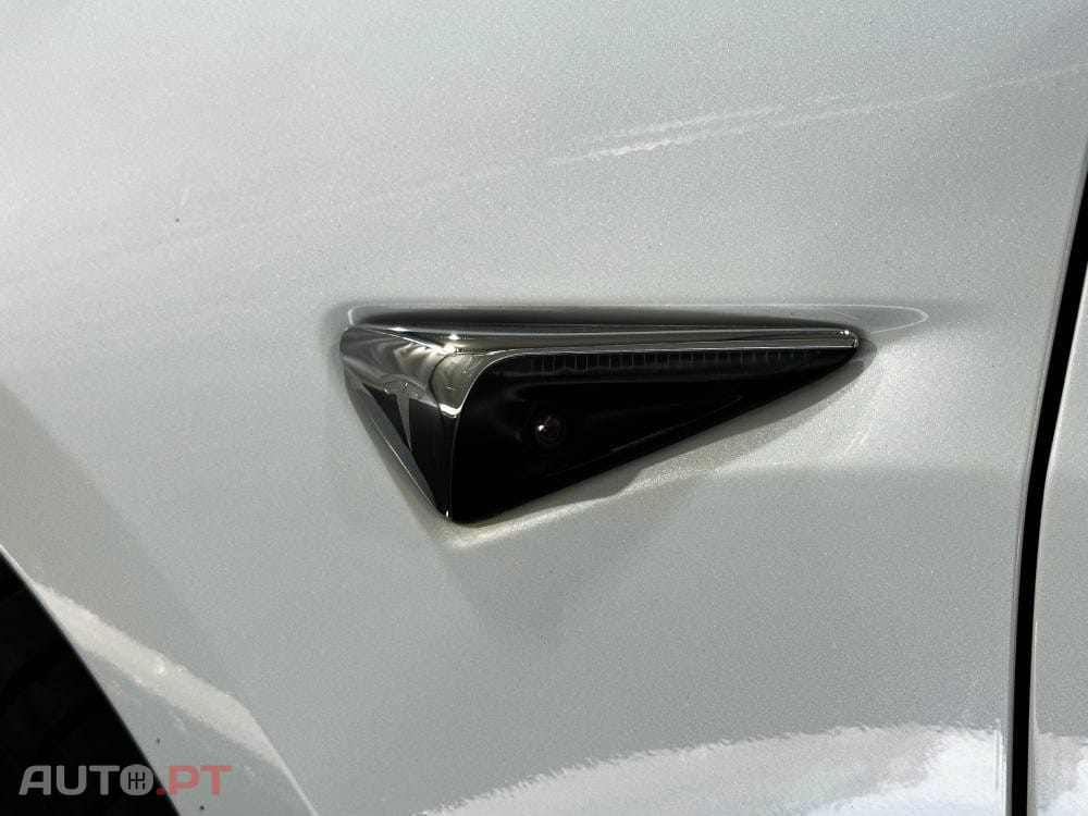 Tesla Model 3 Long-Range Dual Motor AWD