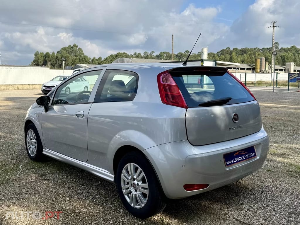 Fiat Punto 1.3 M-Jet Lounge Start&Stop — fotografia 10
