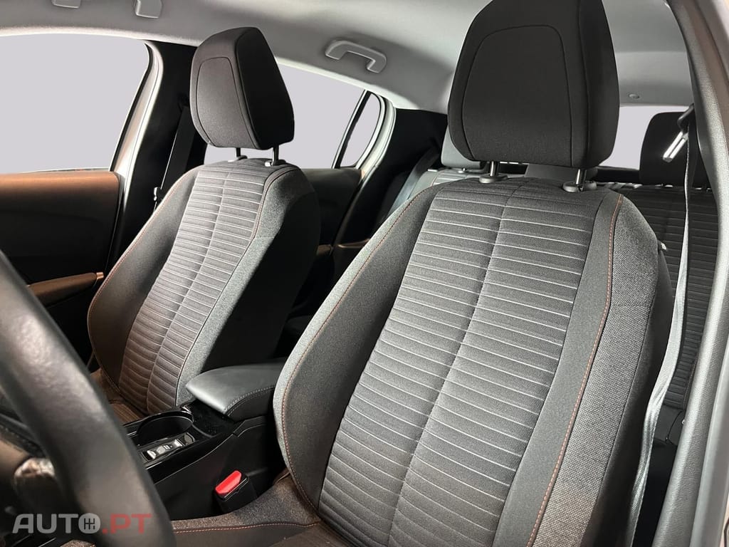 Peugeot E-208 Active Business I.V.A DEDUTÍVEL